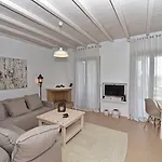 White Tinos Luxury * Stení