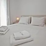 White Tinos Luxury * Stení