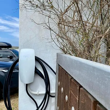 White Tinos Luxury